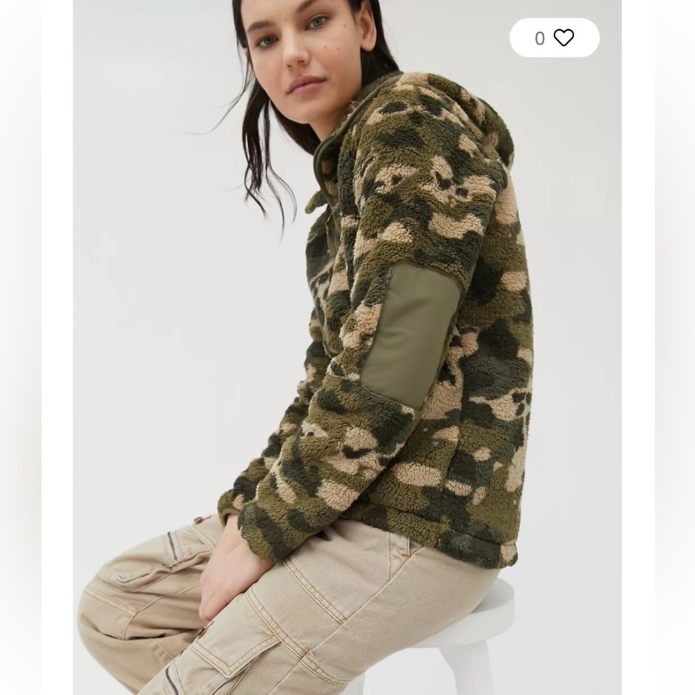 The North Face Campshire Plush Sherpa Hoodie - Picture 3 of 13